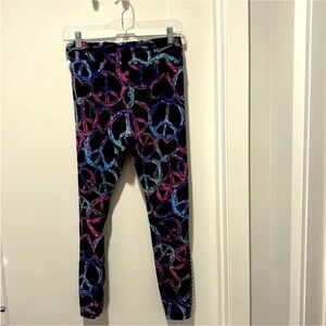 Women’s No No Boundaries Colorful Peace & Love Leggings Size M